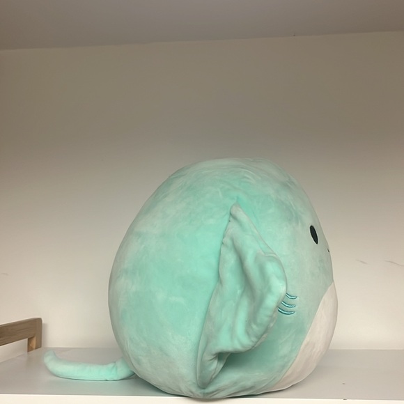 Maggie the stingray squishmallow plush toy great conditon snuggly stuffie 🌊🌊 - Picture 3 of 4